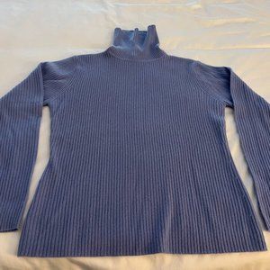 White + Warren Cashmere turtleneck size L in lavender blue